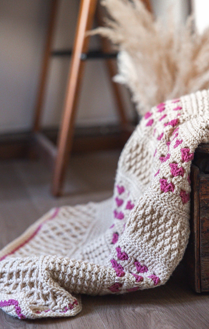 Heirloom Heart Blanket - Crochet Pattern