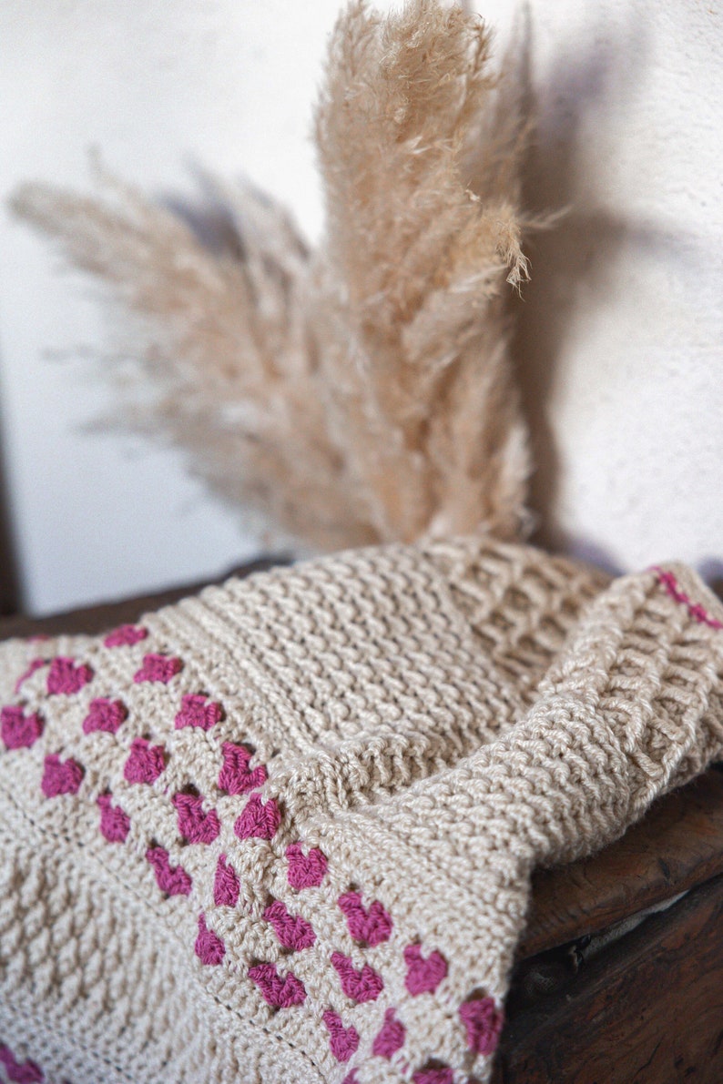 Heirloom Heart Blanket - Crochet Pattern