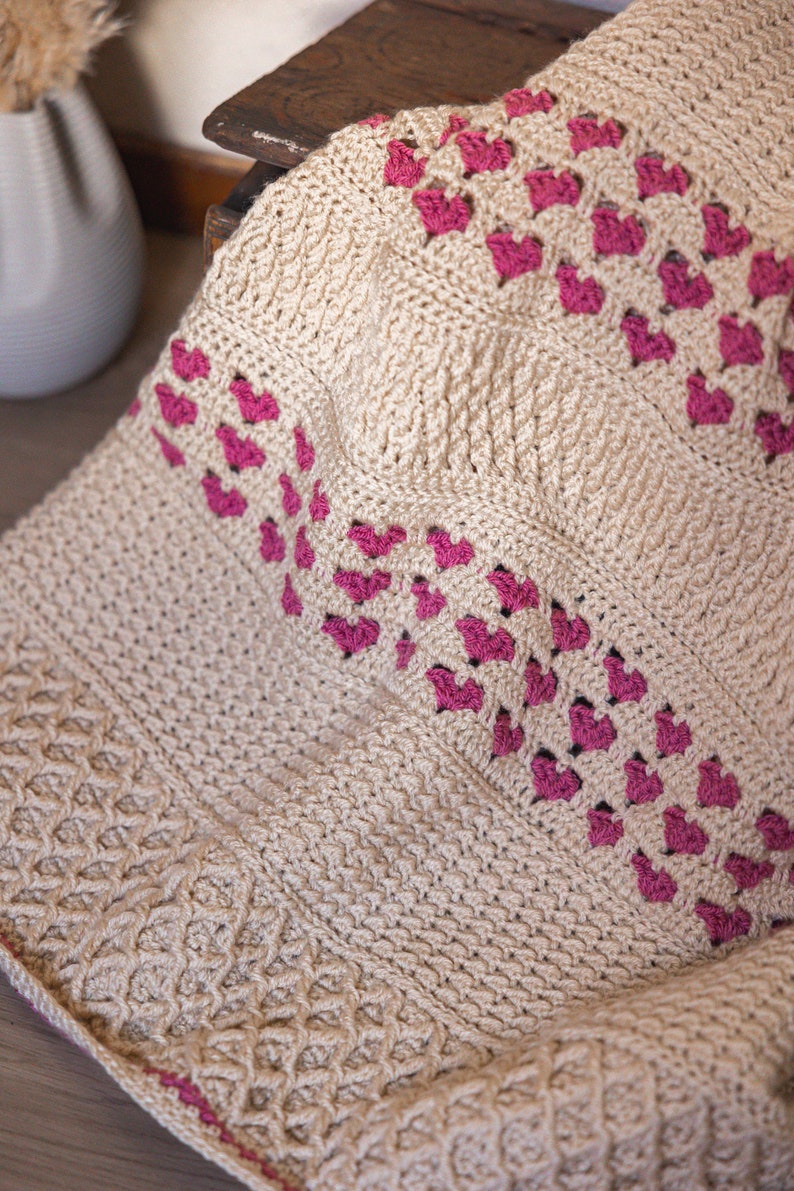 Heirloom Heart Blanket - Crochet Pattern